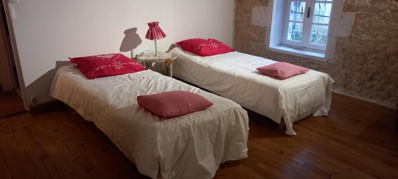 Les Demeures De La Laigne Bed & Breakfast Allas-Bocage Екстериор снимка
