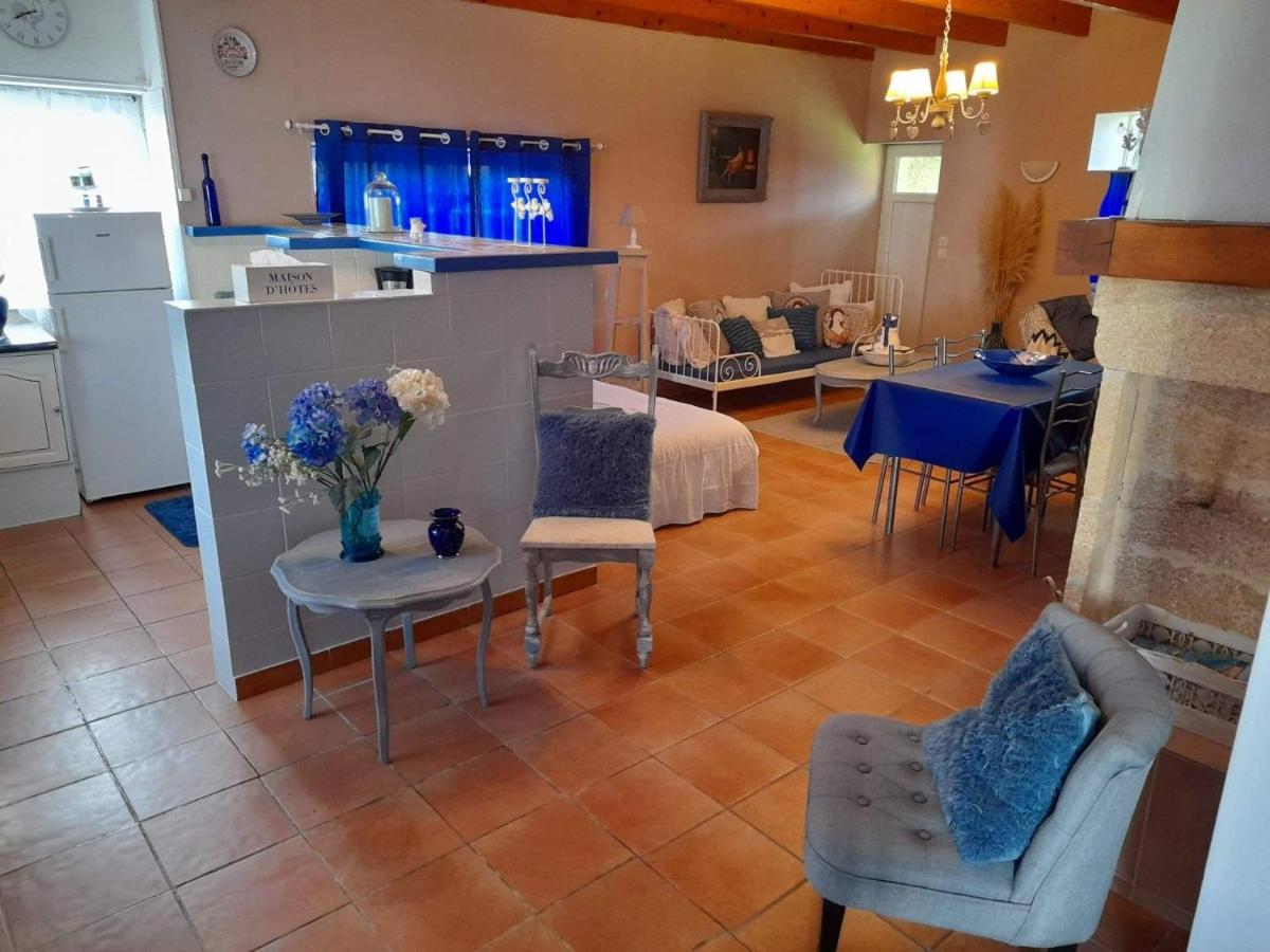 Les Demeures De La Laigne Bed & Breakfast Allas-Bocage Екстериор снимка