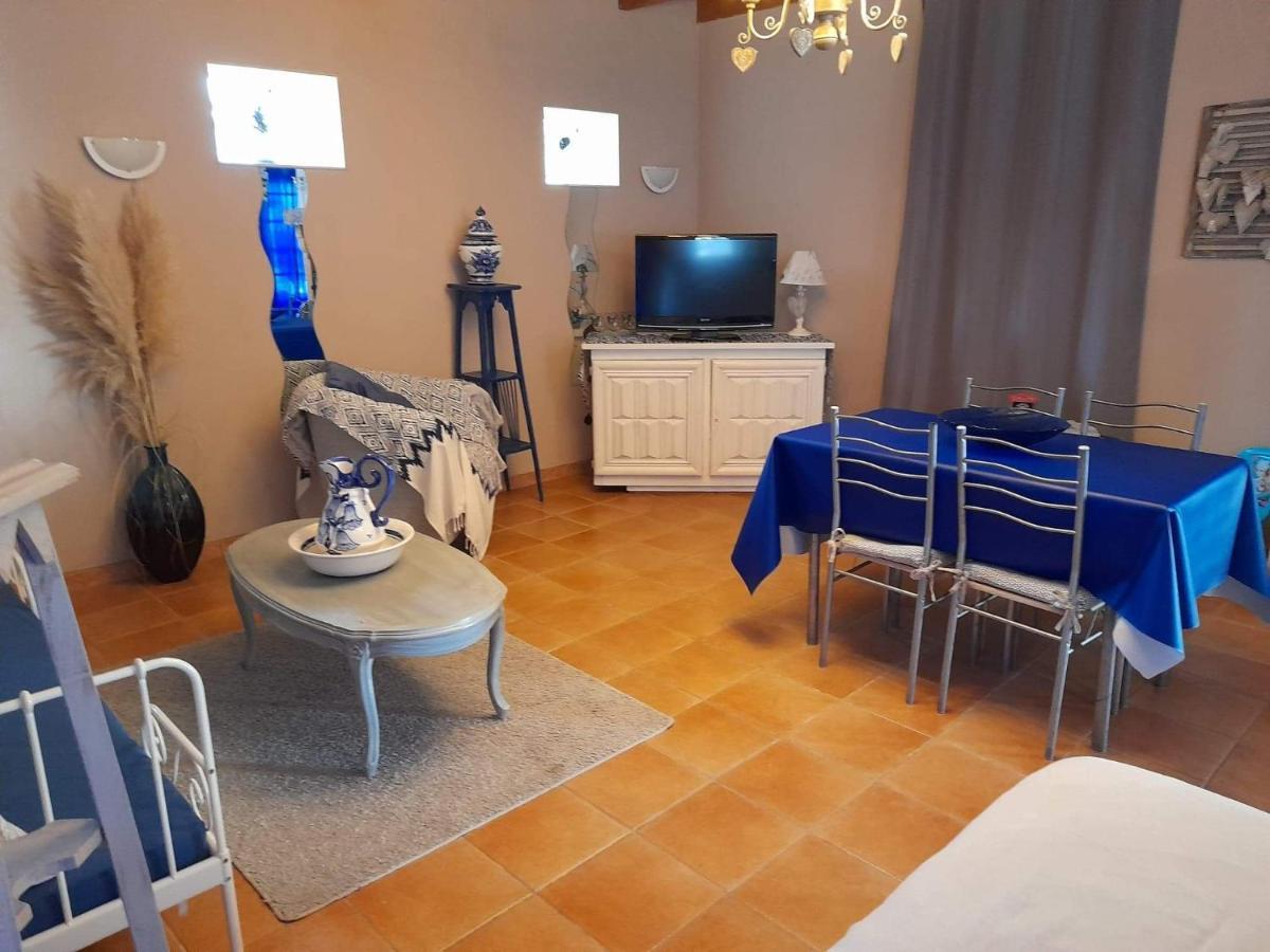 Les Demeures De La Laigne Bed & Breakfast Allas-Bocage Екстериор снимка