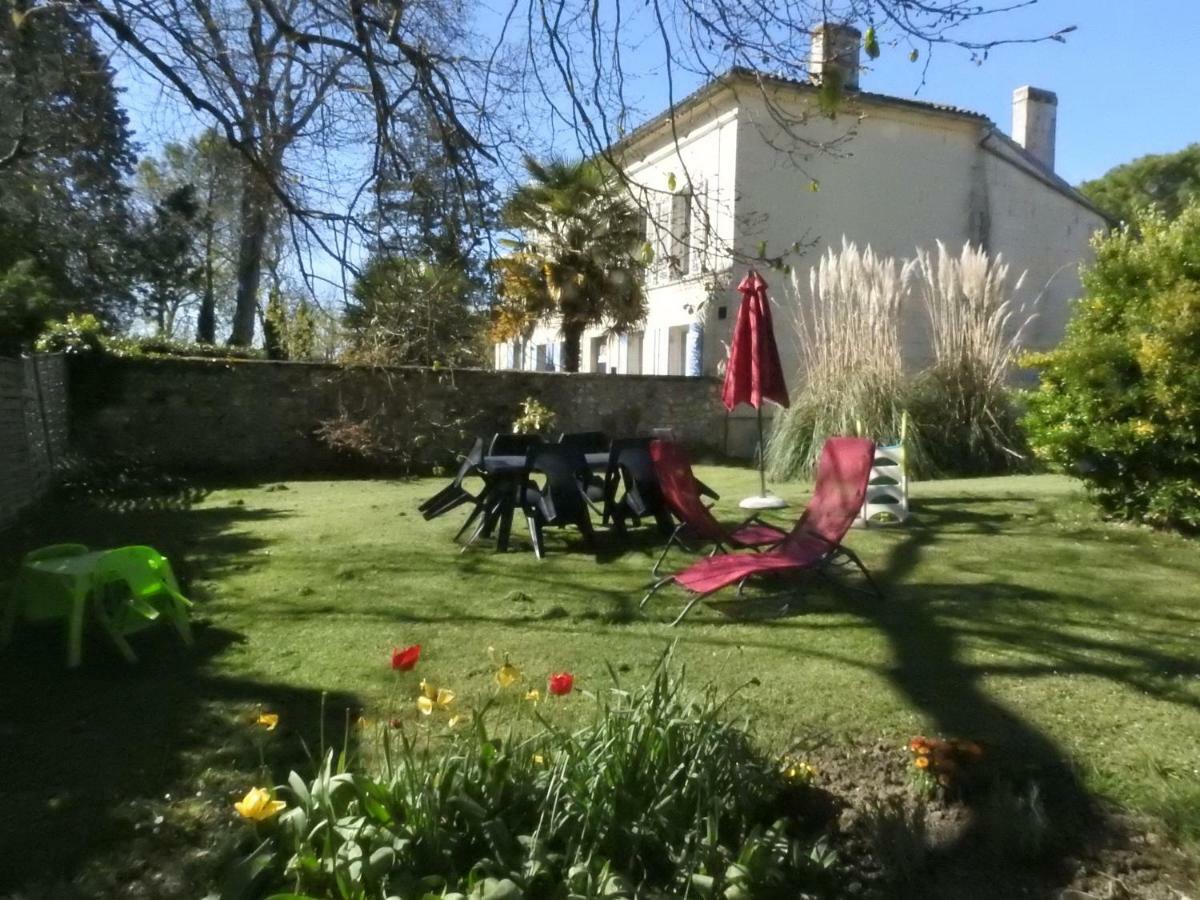Les Demeures De La Laigne Bed & Breakfast Allas-Bocage Екстериор снимка