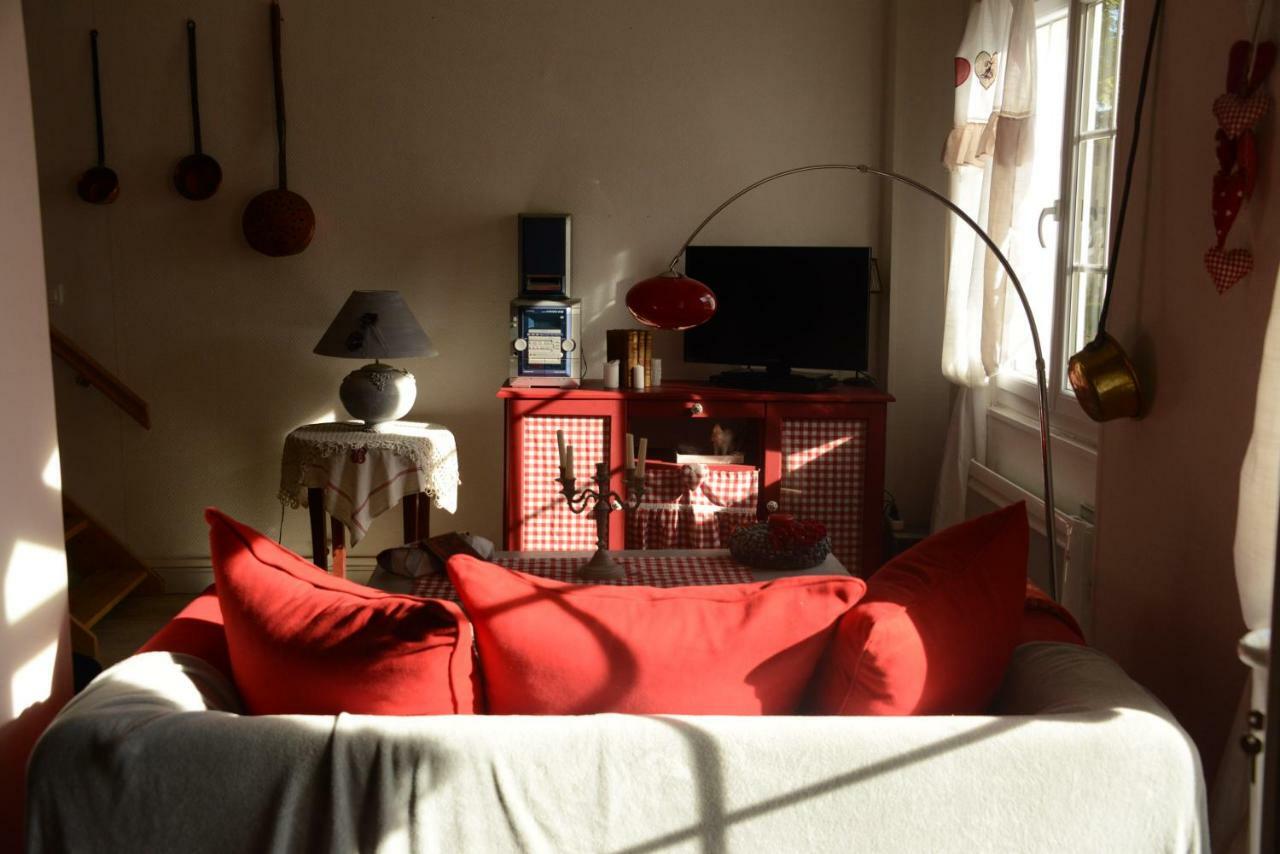 Les Demeures De La Laigne Bed & Breakfast Allas-Bocage Екстериор снимка
