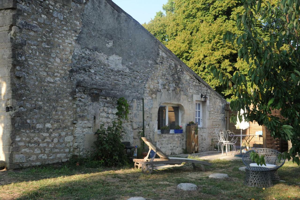Les Demeures De La Laigne Bed & Breakfast Allas-Bocage Екстериор снимка