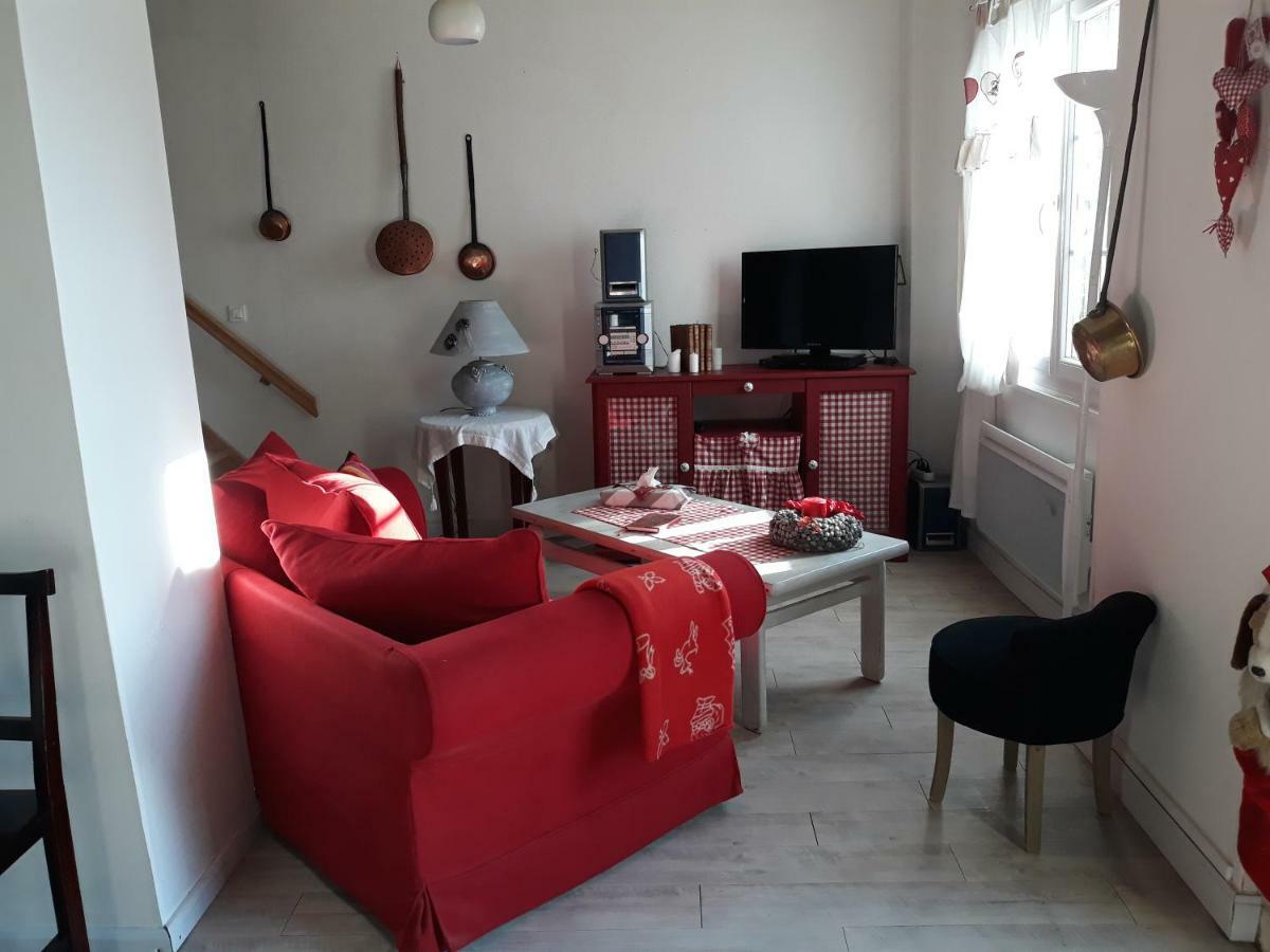 Les Demeures De La Laigne Bed & Breakfast Allas-Bocage Екстериор снимка