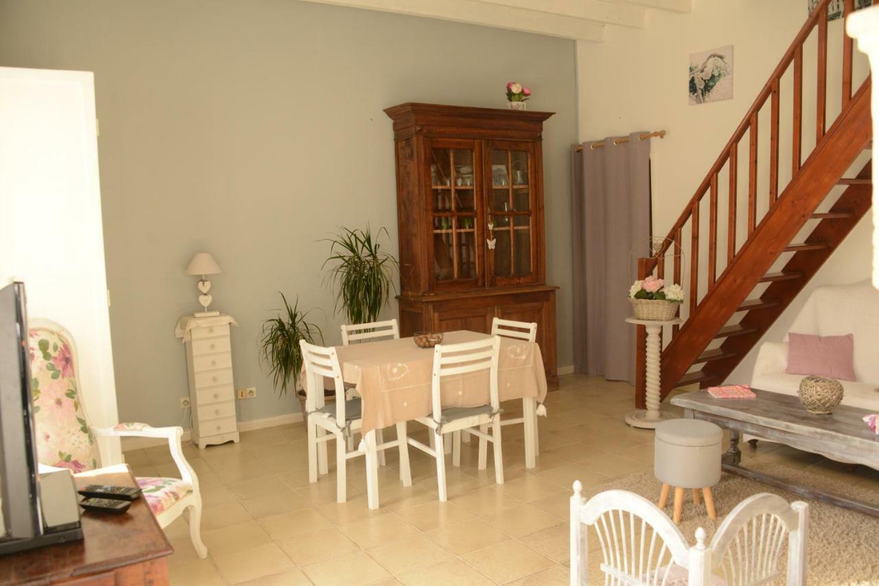 Les Demeures De La Laigne Bed & Breakfast Allas-Bocage Екстериор снимка